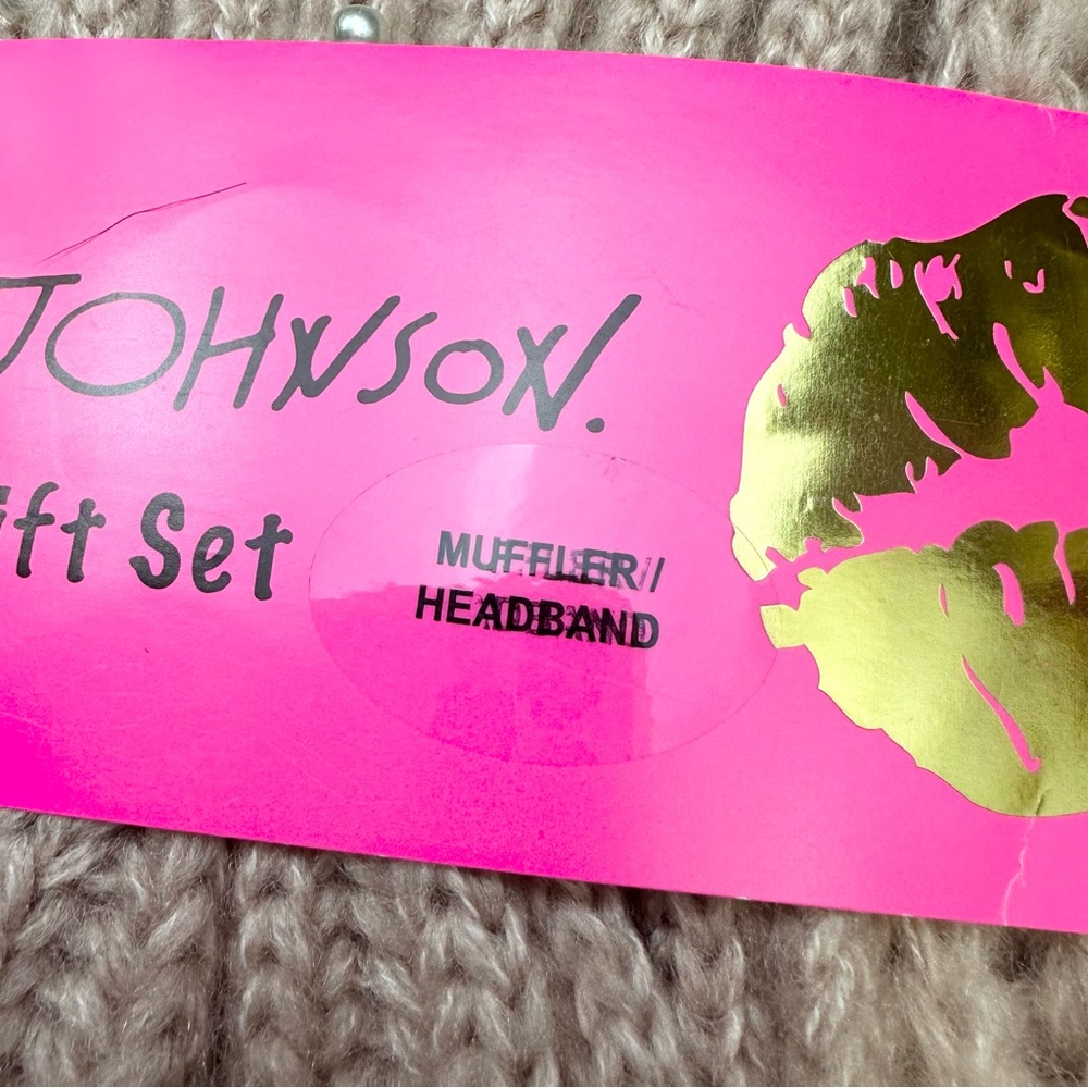 Betsey Johnson Muffler Scarf & Headband Gift Set NWT - Picture 4 of 4